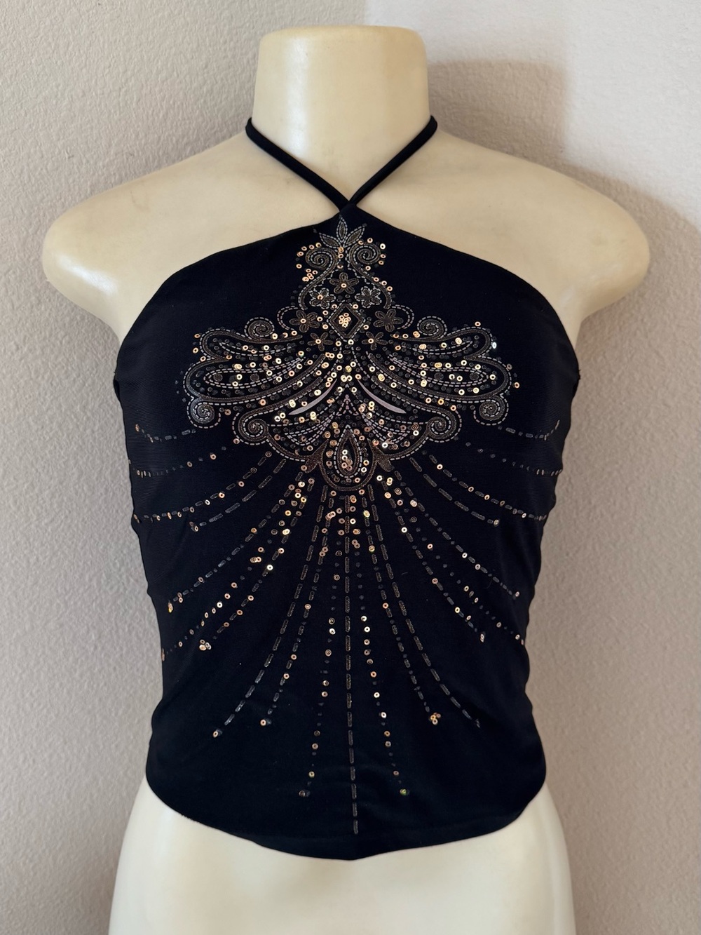 Y2K Vintage Women’s Junior Black Sequins Halter Top Size Large. Brand: Crell